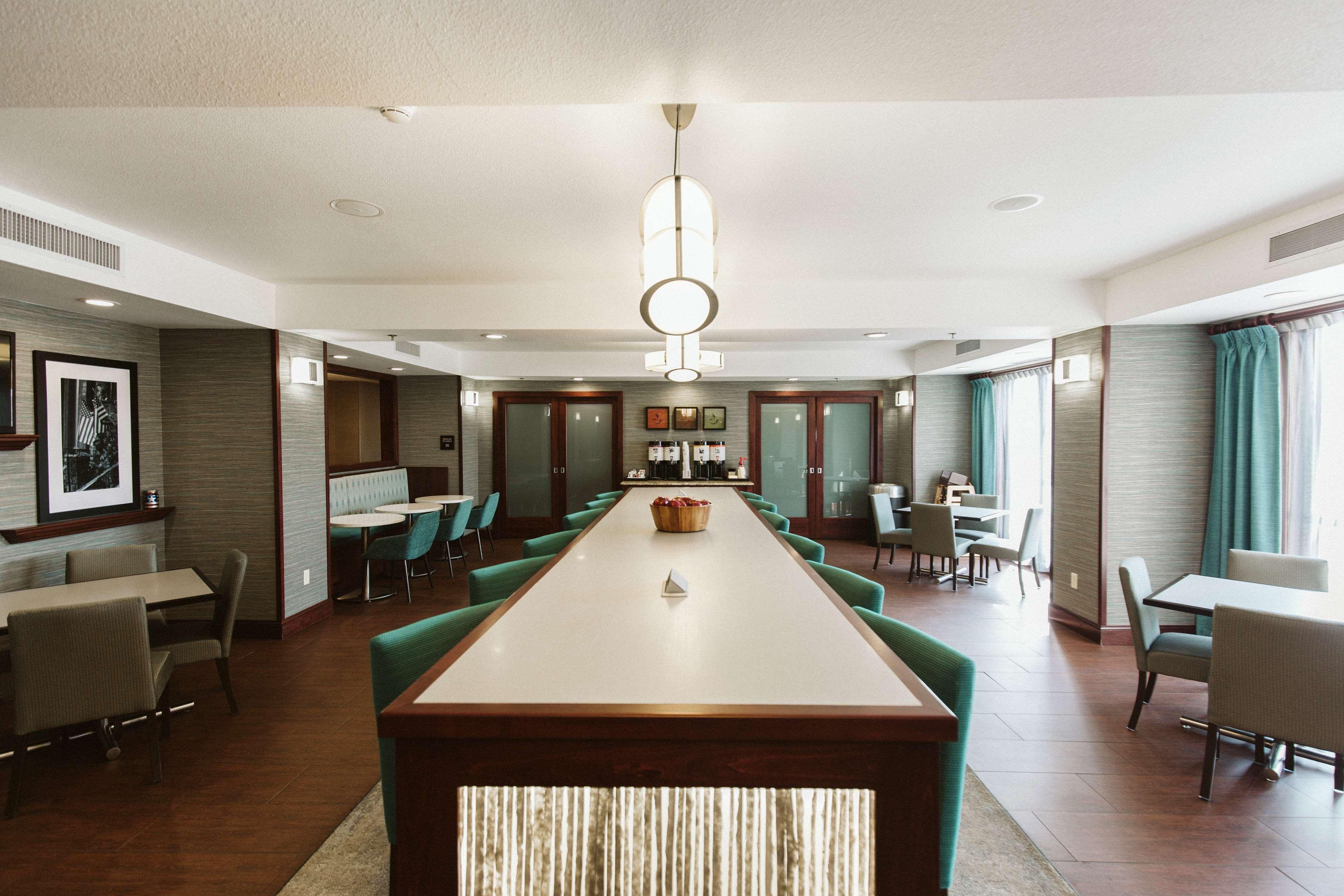 Hampton Inn Μπίσμπαρκ Εξωτερικό φωτογραφία