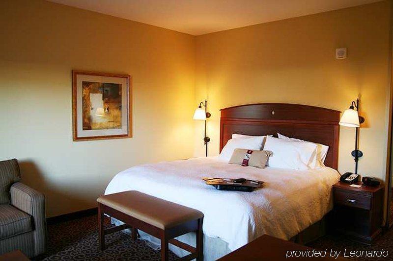 Hampton Inn Μπίσμπαρκ Δωμάτιο φωτογραφία